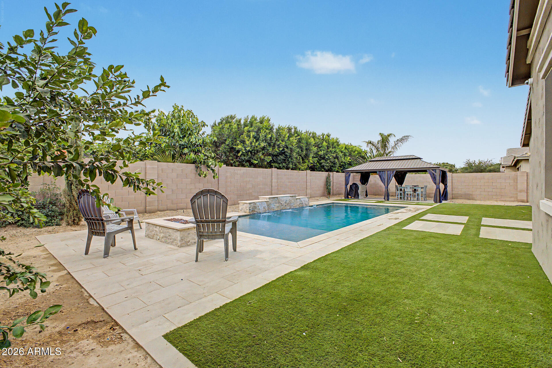 FULTON HOMES AT QUEEN CREEK STATION PARCEL 4 - Residential