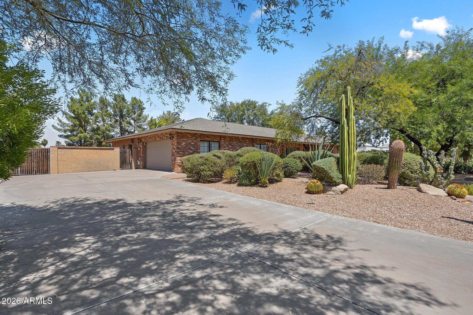 5220 E CORTEZ Drive