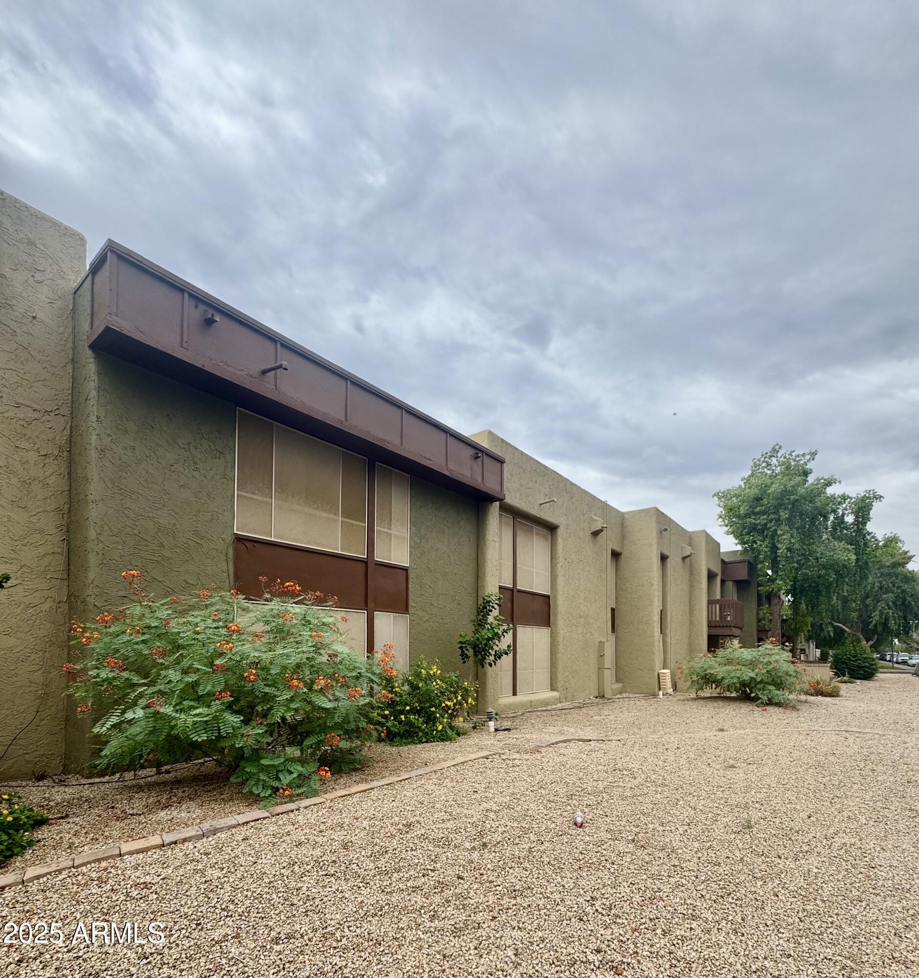 1701 W TUCKEY Lane 206