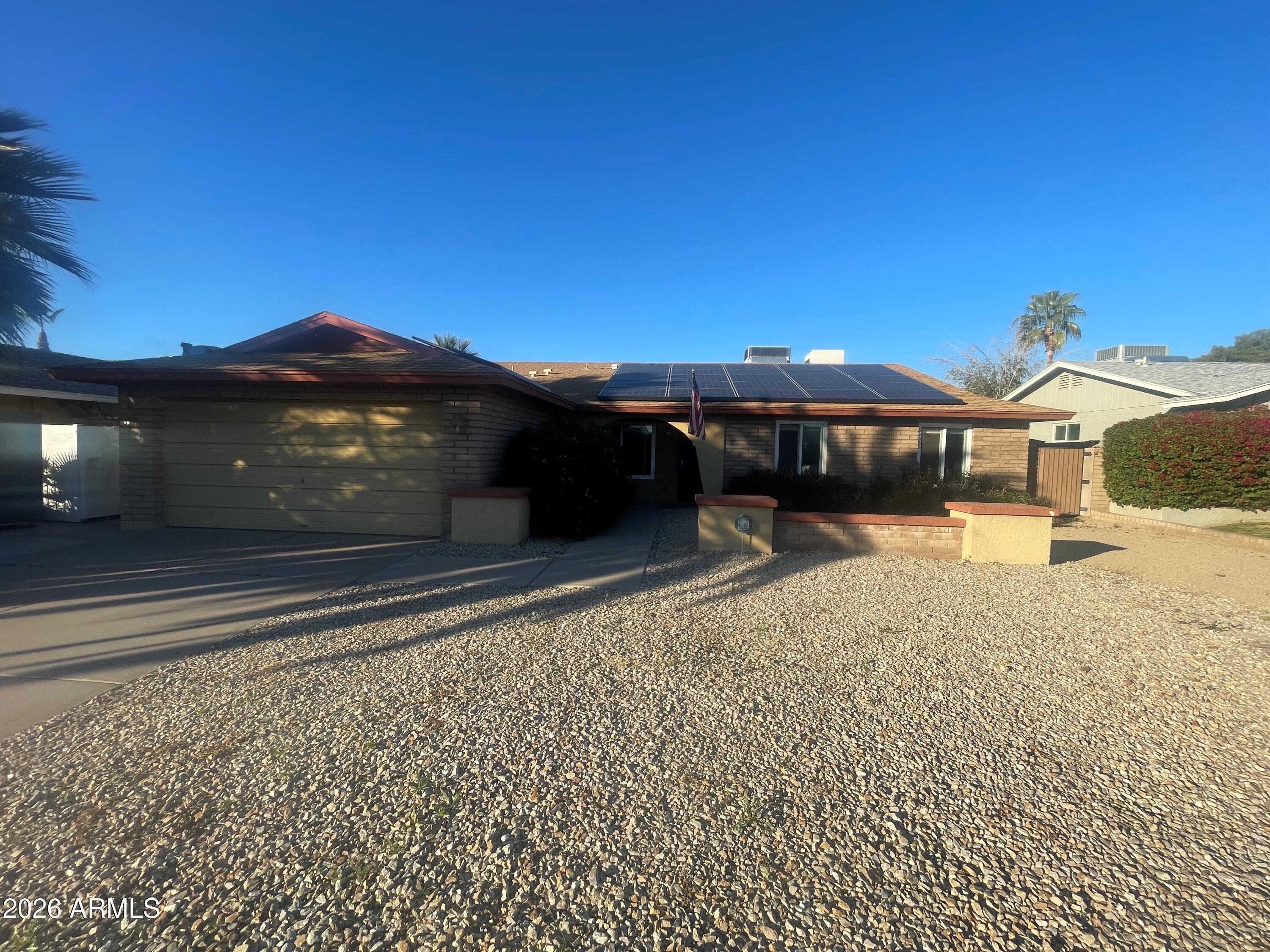 3944 W WOOD Drive
