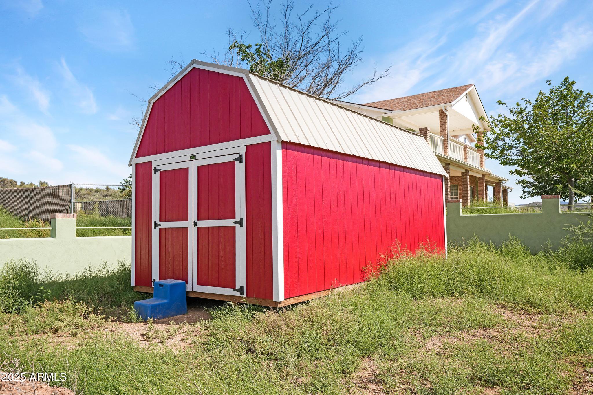 1733 N ARENA DEL LOMA Road