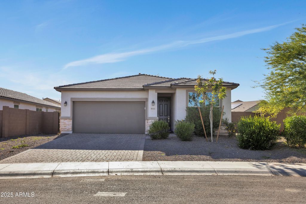 Photo of 8944 N 180th Drive, Waddell, AZ 85355 (MLS # 6850968)