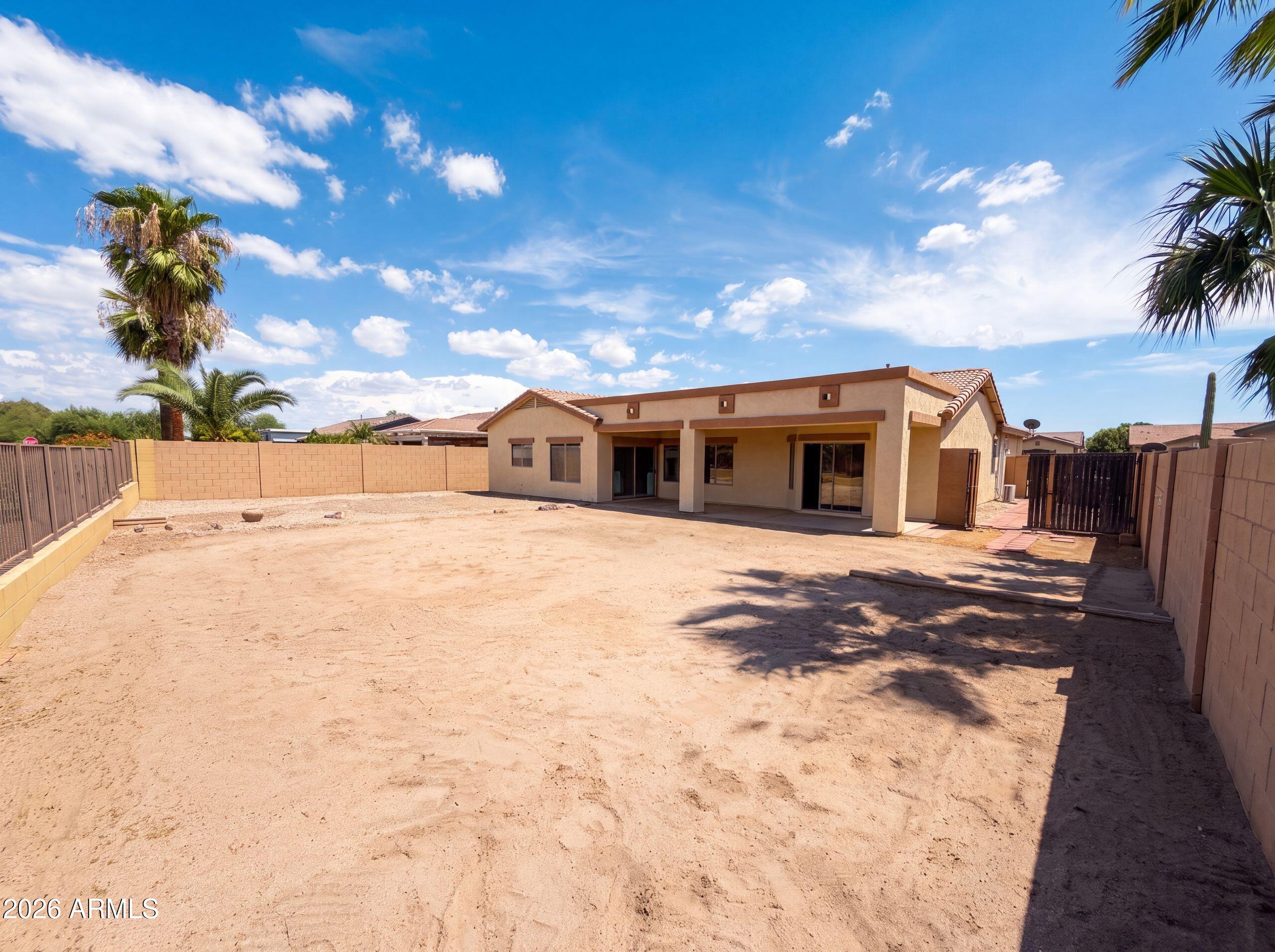 21170 E TWIN ACRES Drive