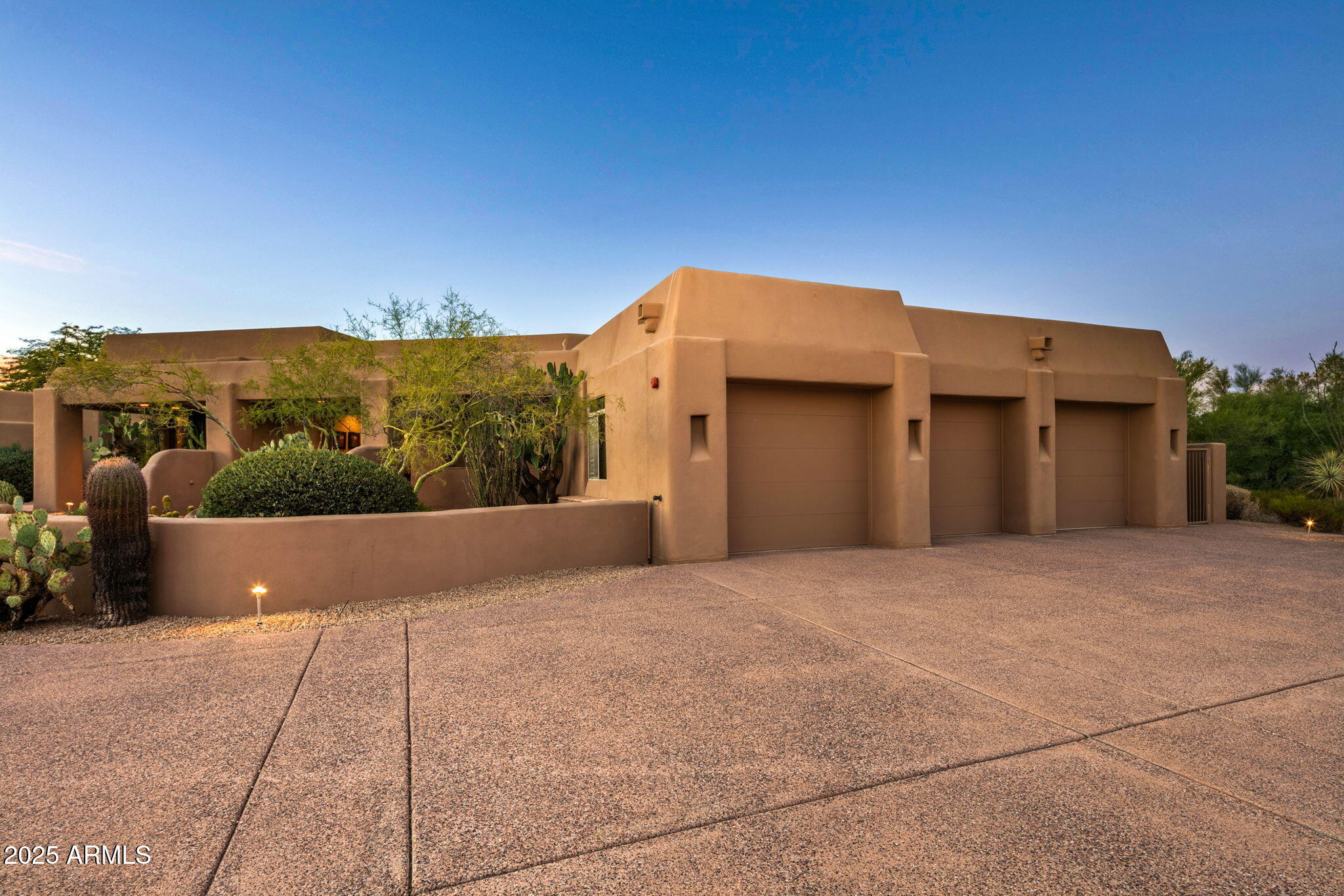 9901 E HIDDEN VALLEY Road