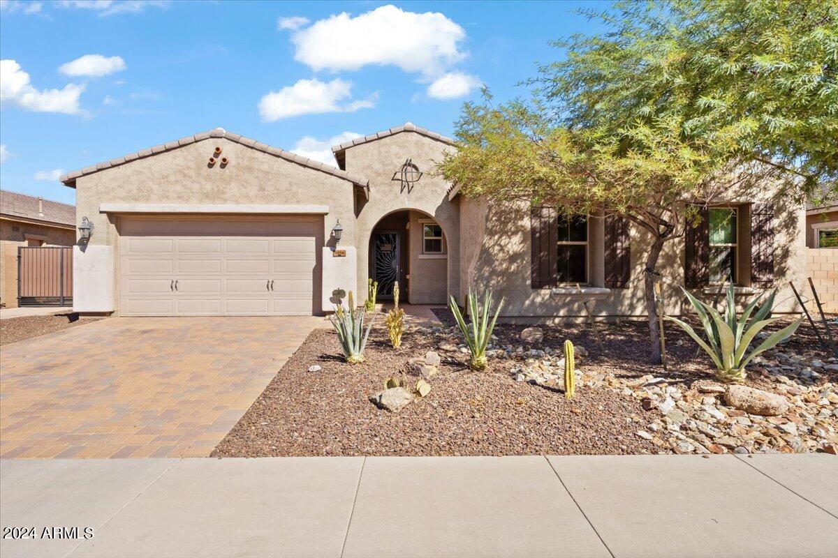 11856 W LONE TREE Trail