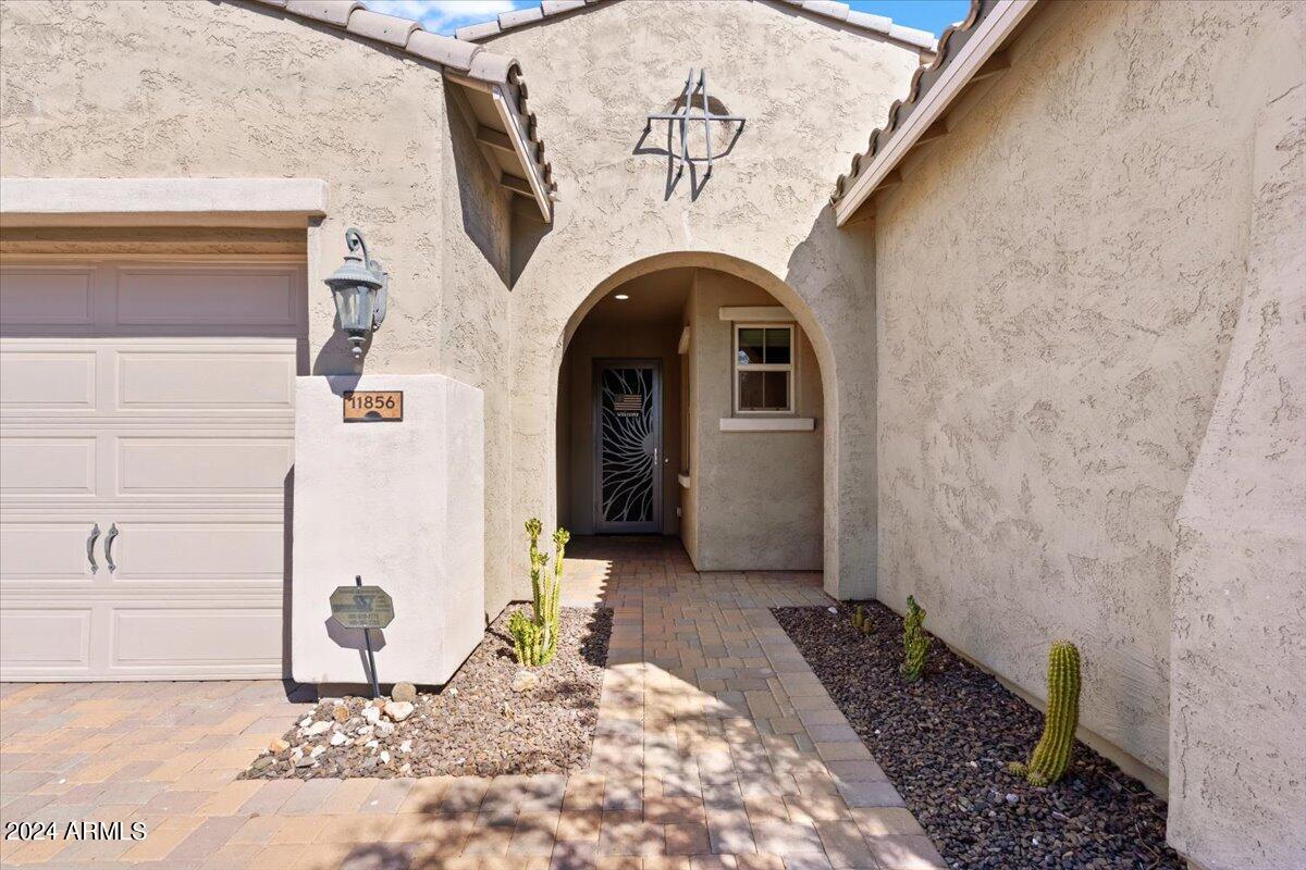 11856 W LONE TREE Trail