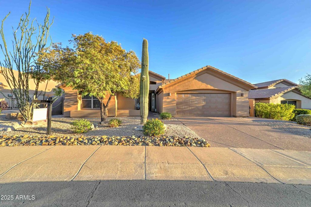 Photo of 14811 E Shimmering View, Fountain Hills, AZ 85268 (MLS # 6922687)