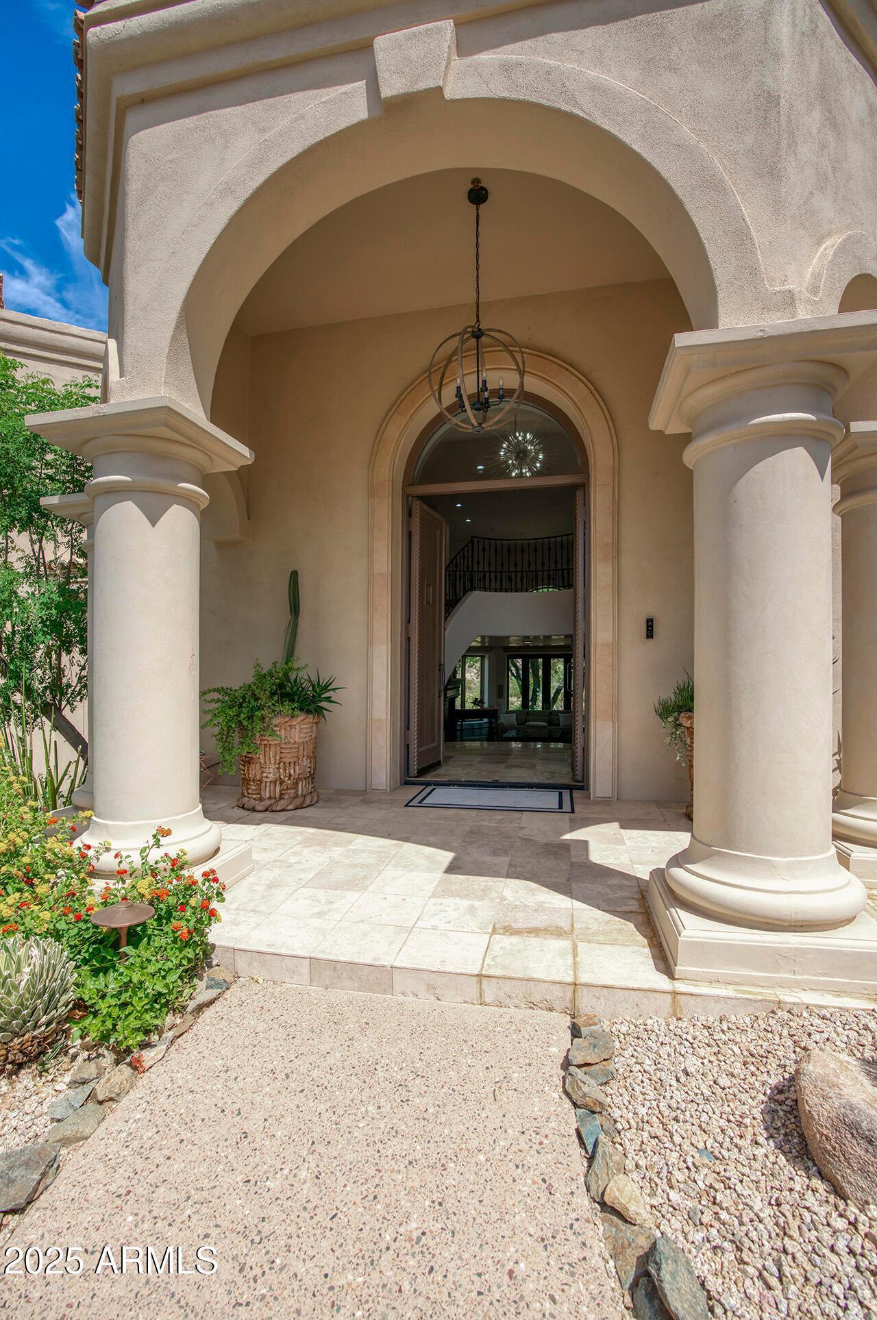 10420 E Morning Vista Lane