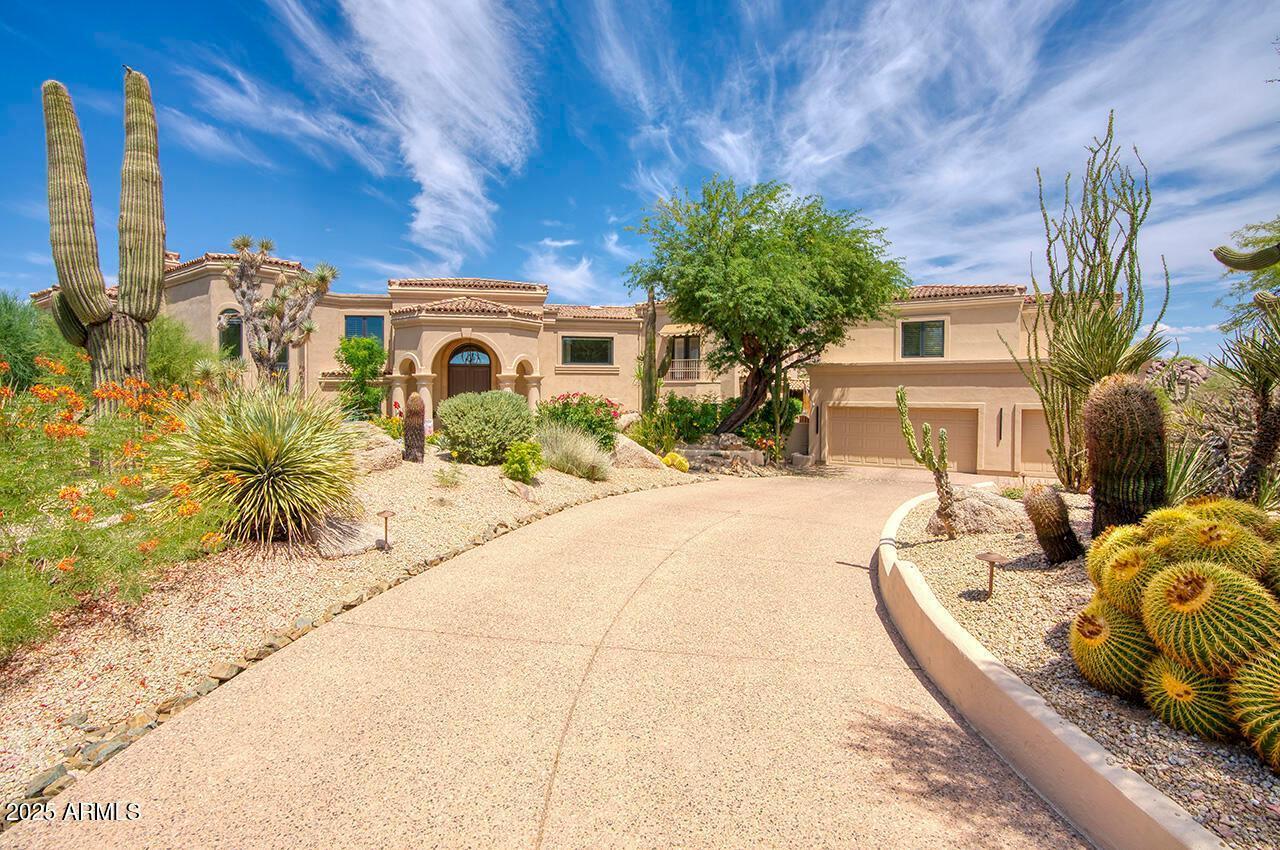 10420 E Morning Vista Lane
