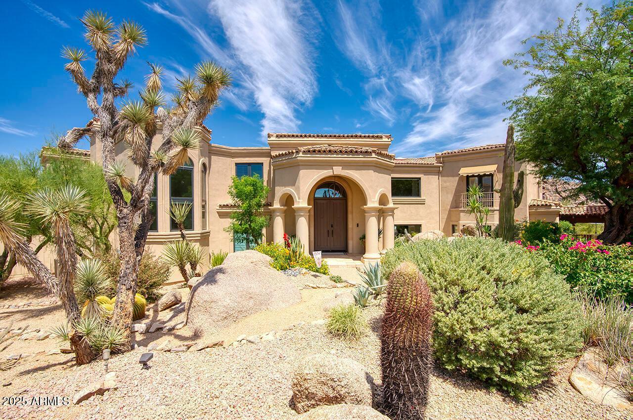 10420 E Morning Vista Lane