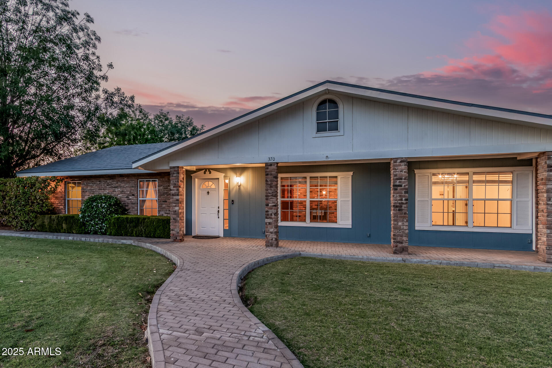 370 E REDFIELD Road