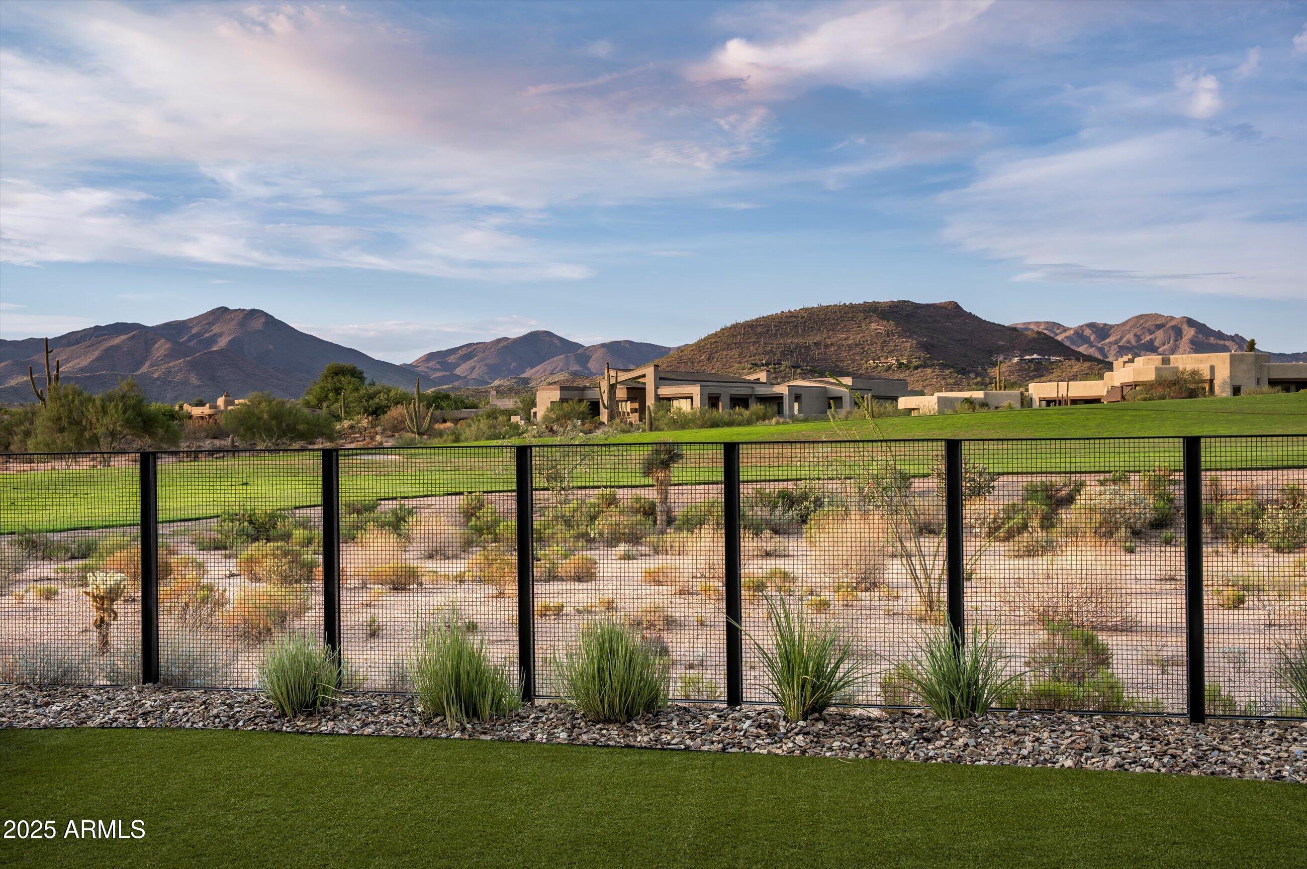 37200 N CAVE CREEK Road 1009