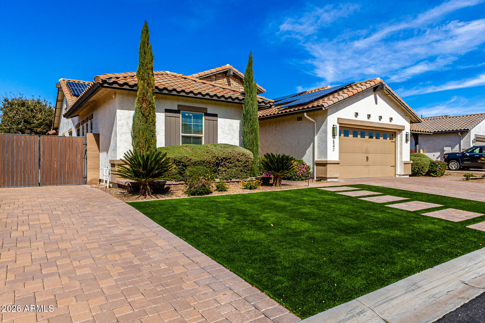 2842 E BLACKHAWK Court