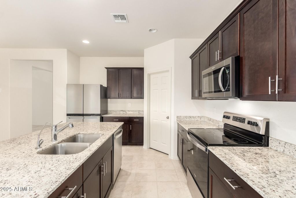 Photo of 4839 S 111th Drive, Tolleson, AZ 85353 (MLS # 6936148)