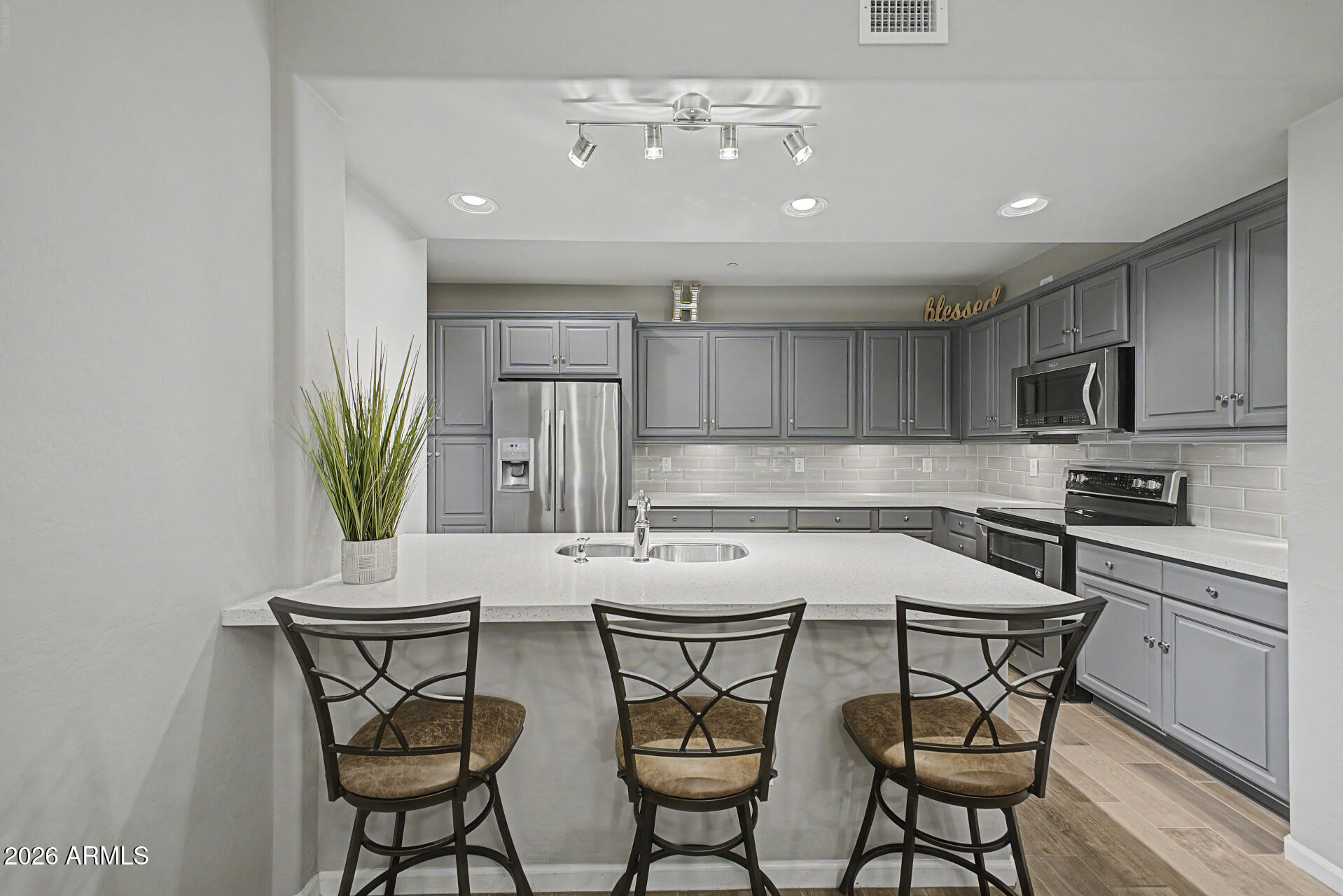 3935 E ROUGH RIDER Road 1339