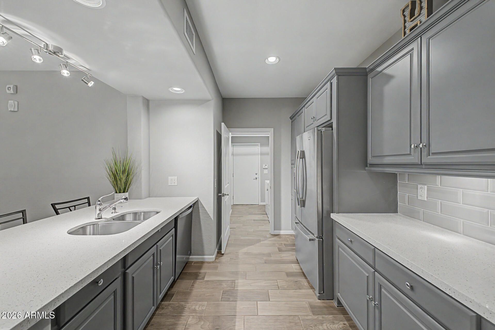 3935 E ROUGH RIDER Road 1339