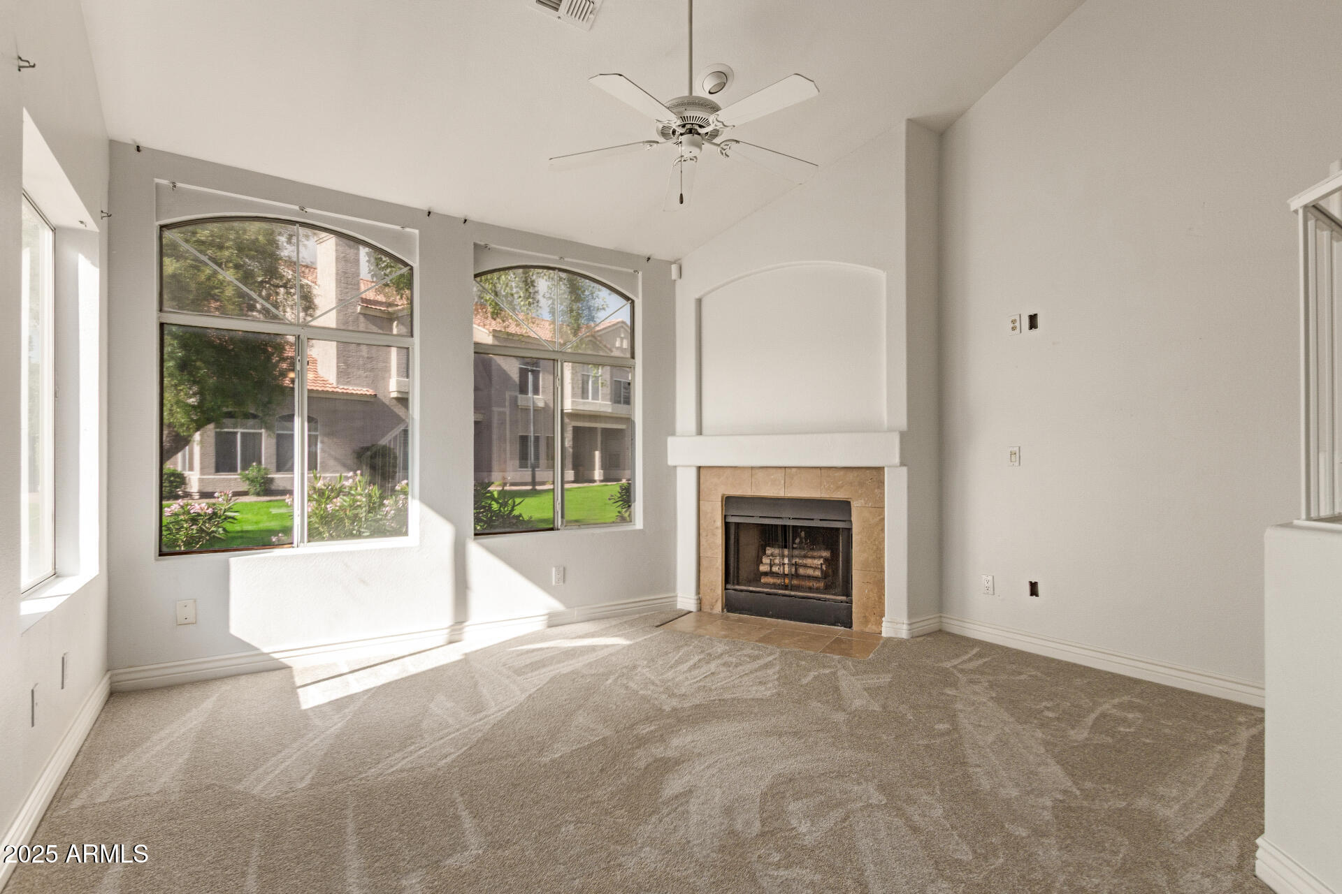 500 N ROOSEVELT Avenue 40