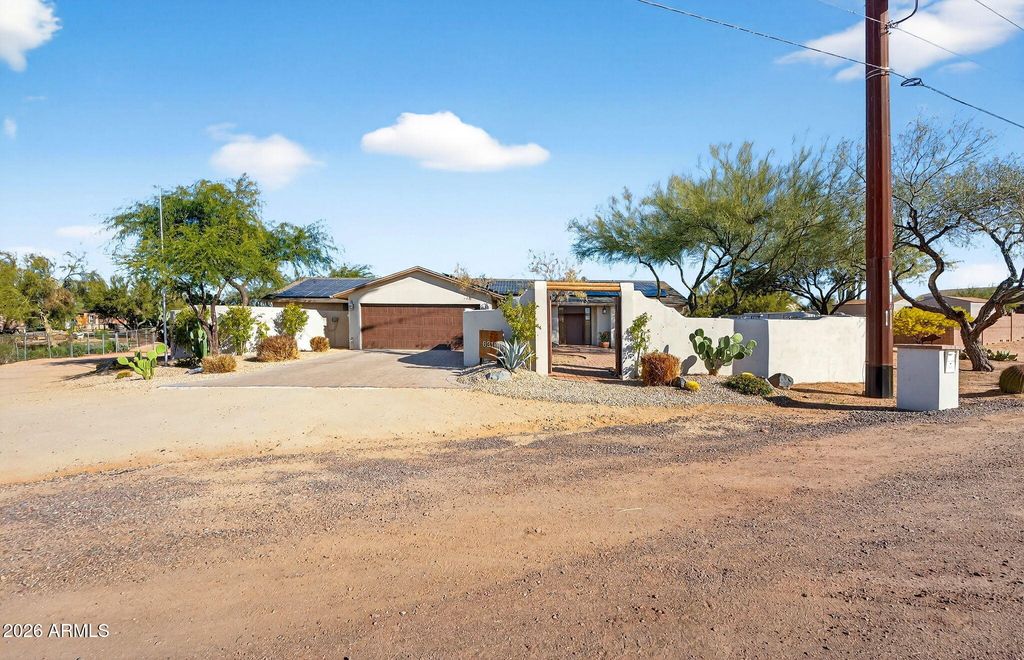 Photo of 6316 E Dixileta Drive, Cave Creek, AZ 85331 (MLS # 6970591)