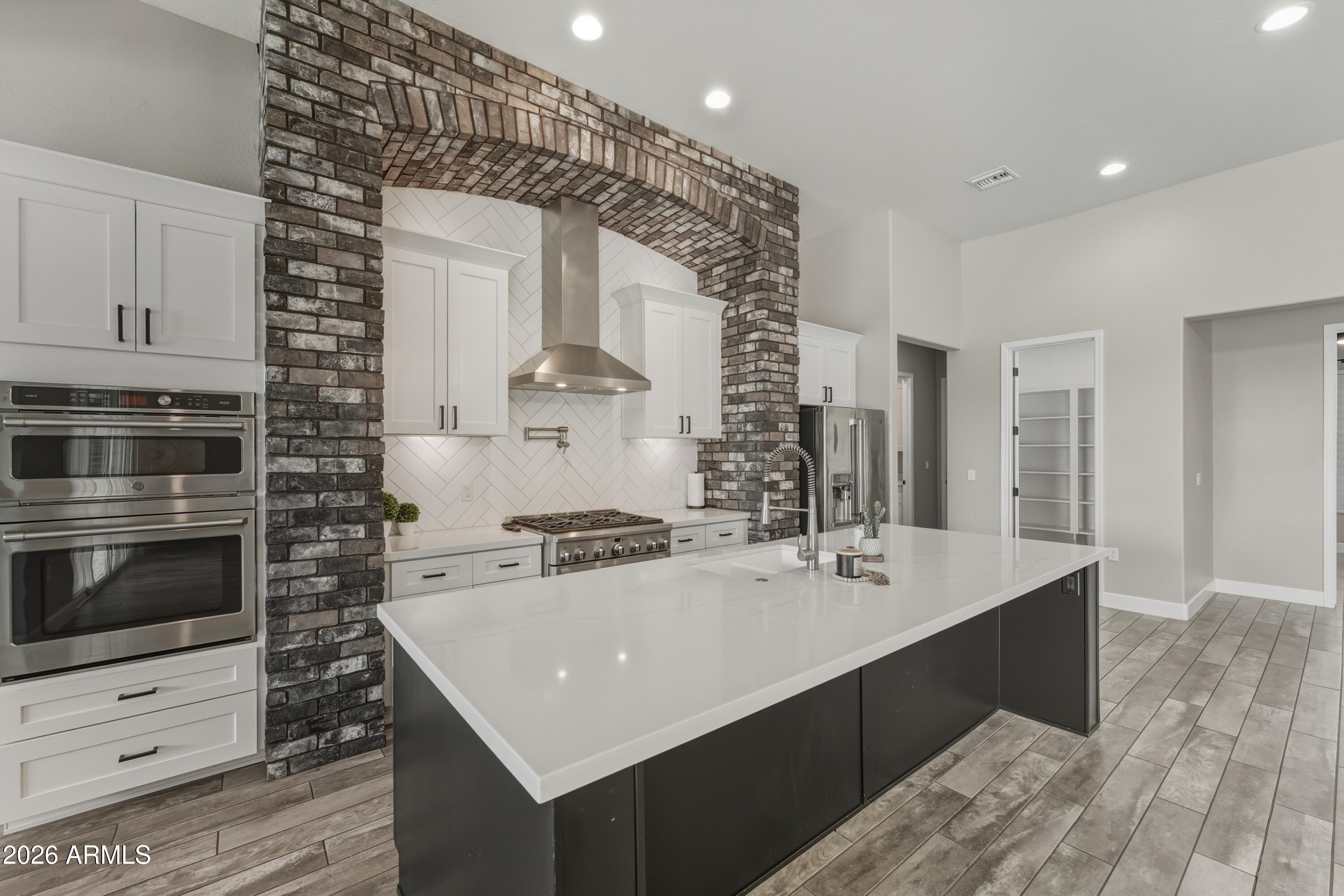 SUNSET VIEW UNIT 2 - Residential