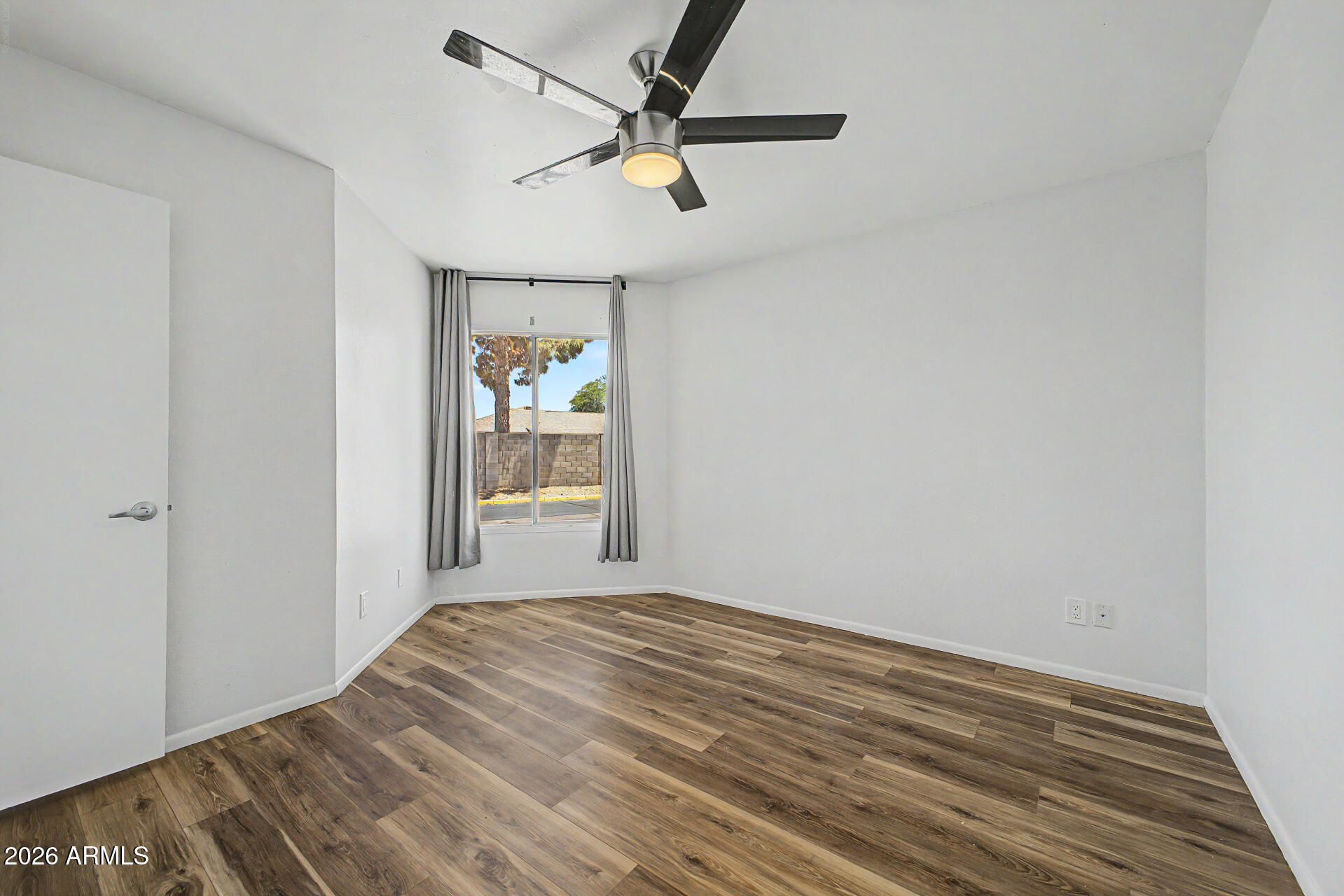 APRIL SOUND - Residential