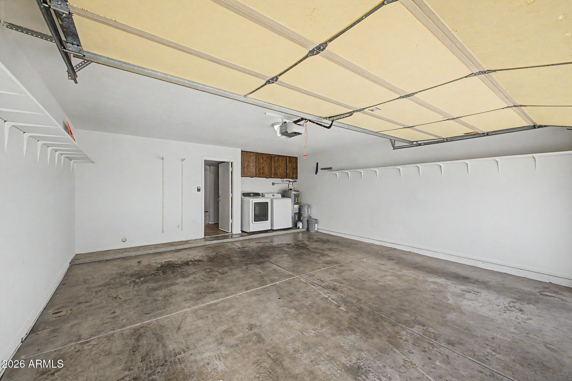 APRIL SOUND - Residential