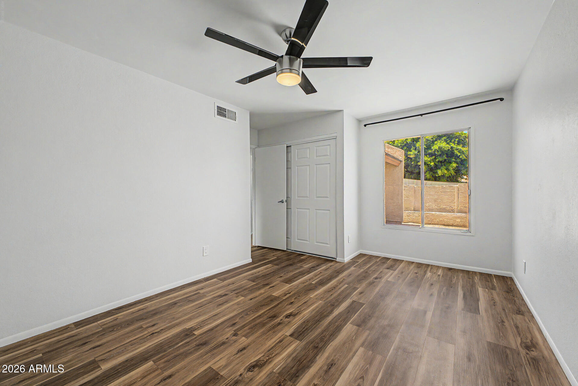 APRIL SOUND - Residential