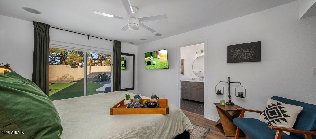 4526 E PARADISE Lane