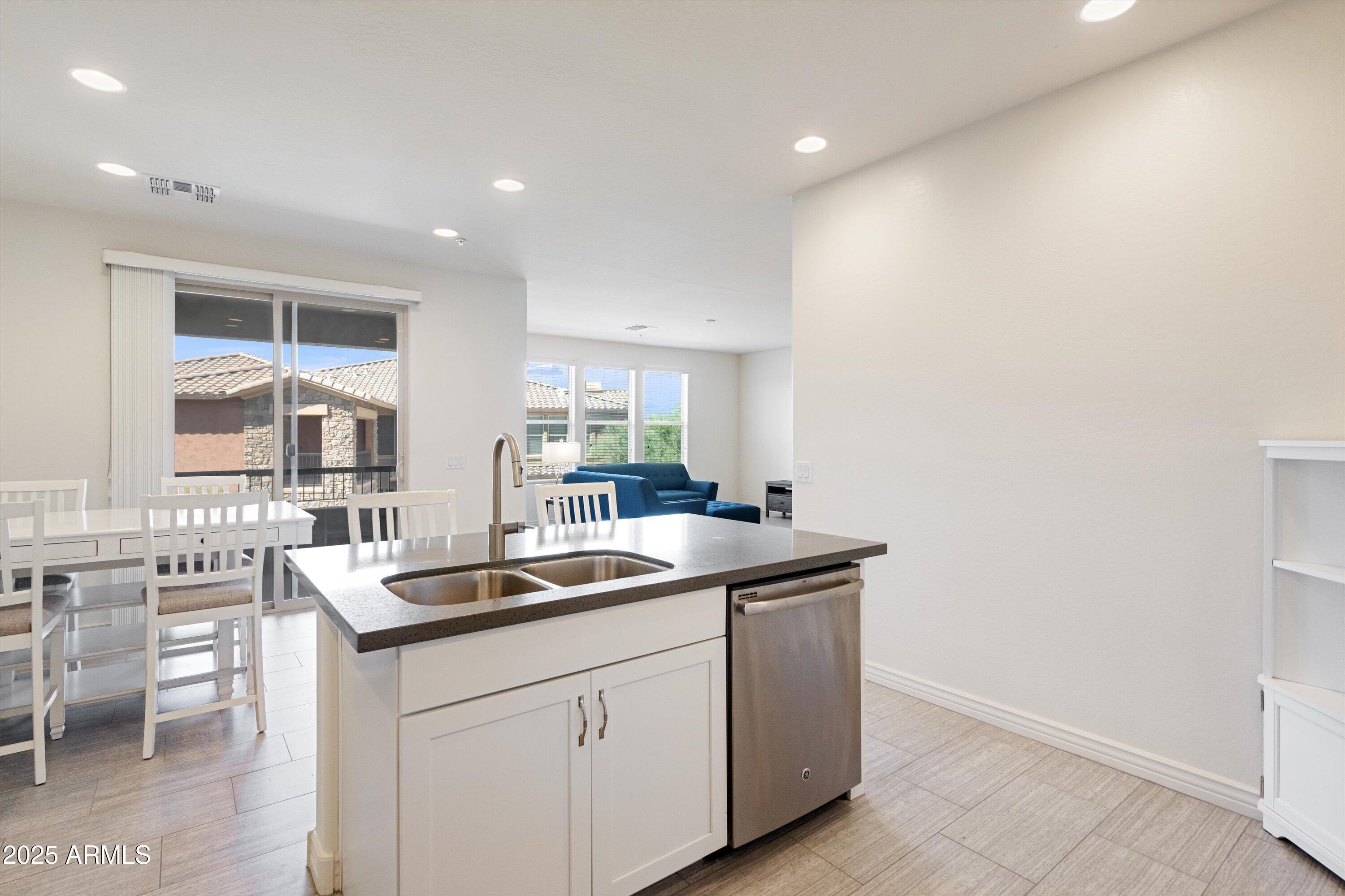 2425 W BRONCO BUTTE Trail 2024