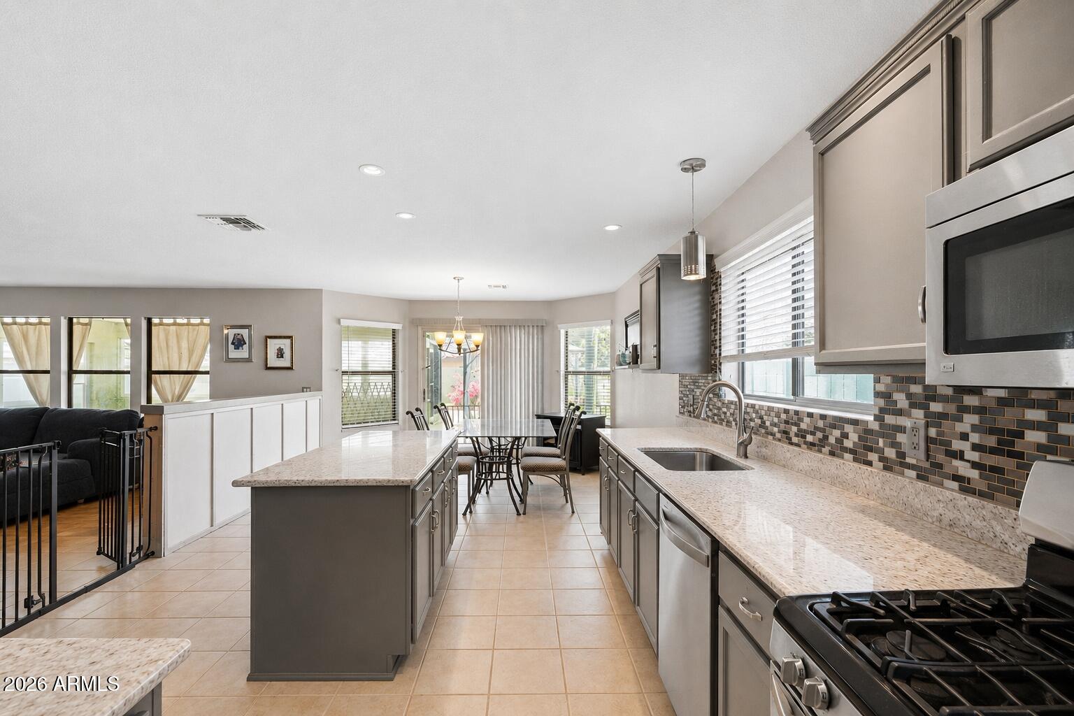 3207 W MOLLY Lane