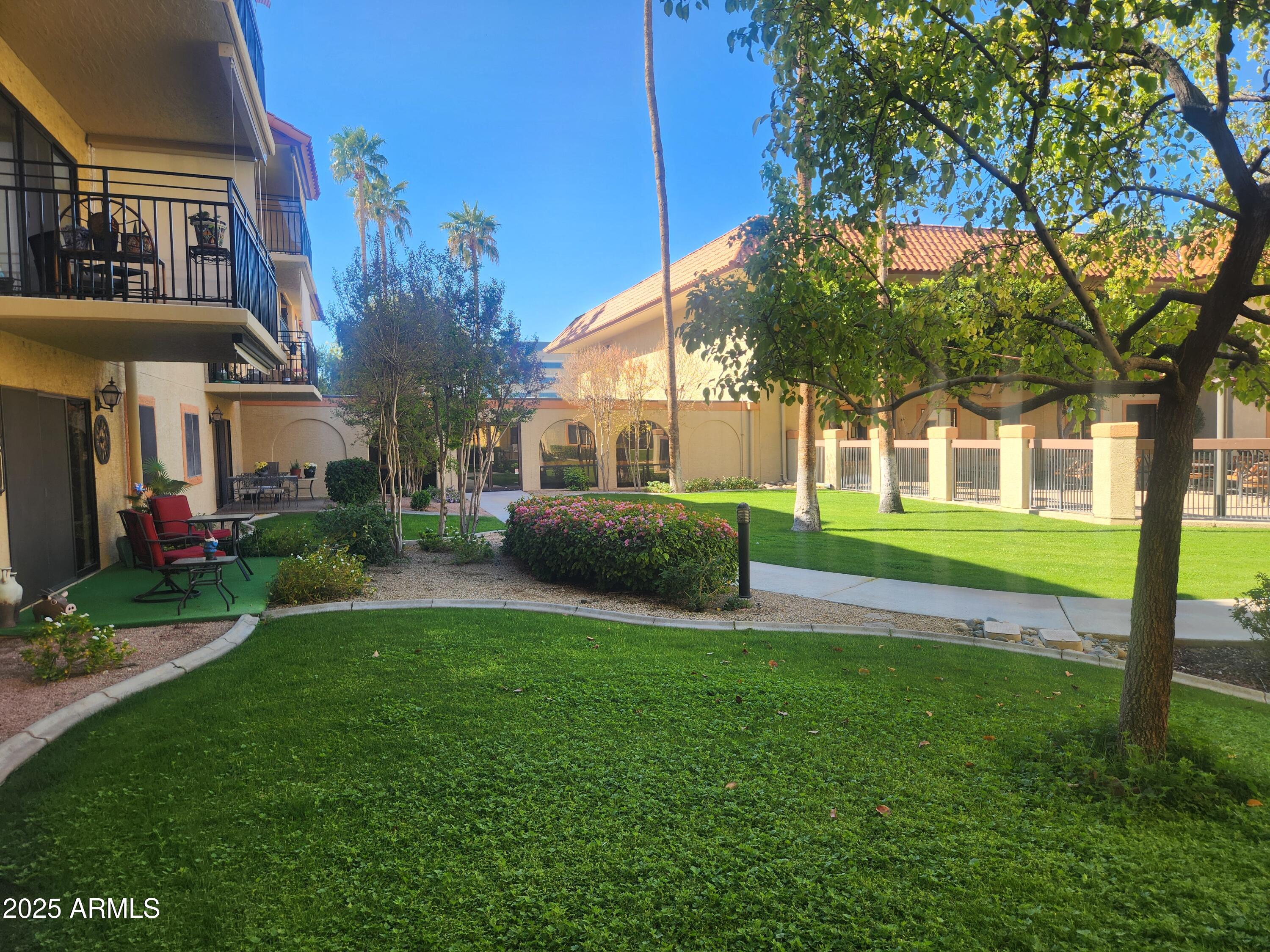 10330 W THUNDERBIRD Boulevard C103