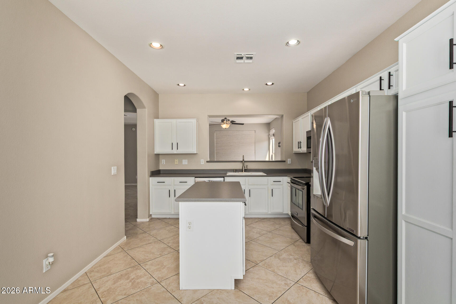 2760 E CARLA VISTA Drive