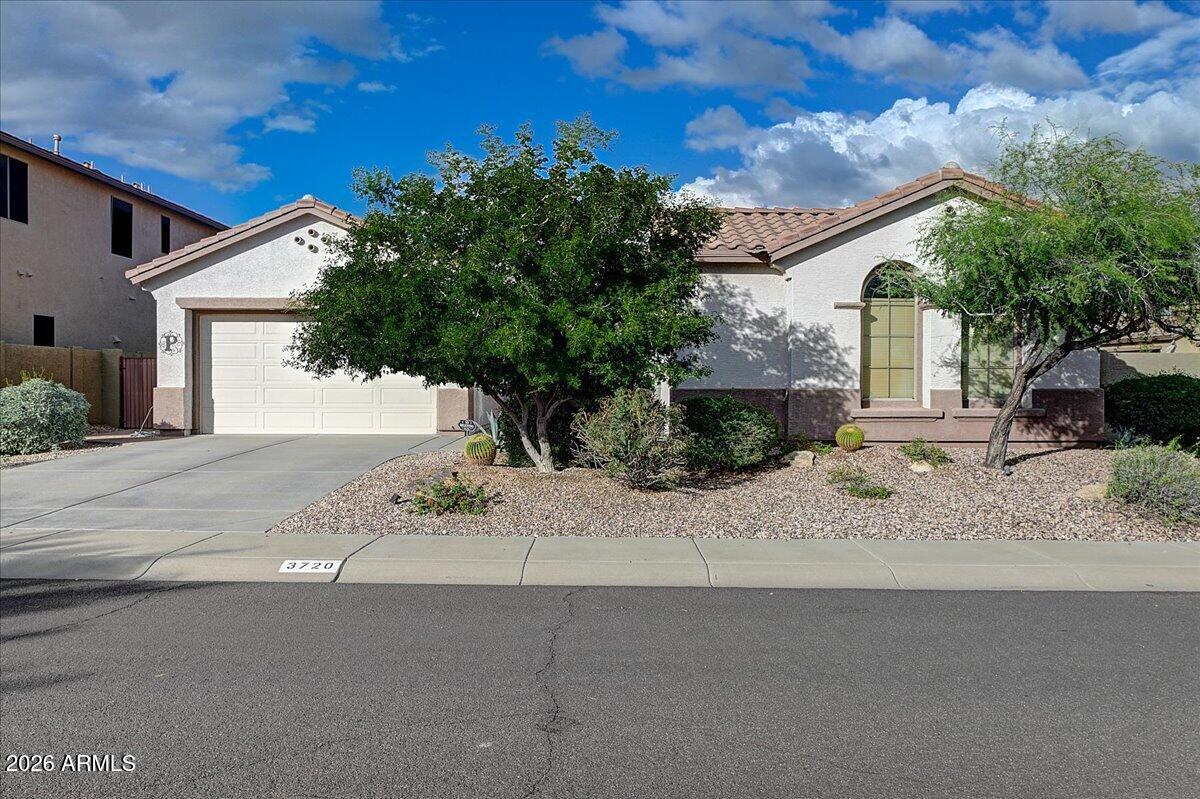 3720 W LINKS Drive