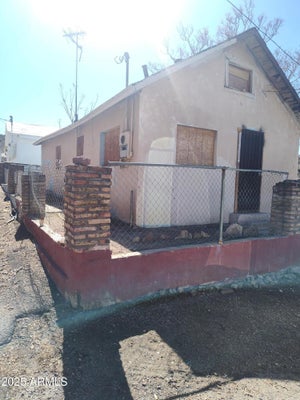 3915 GREER ST, MIAMI, AZ 85539 - Image 4eb71deeaf6d9d1b48c16c4a9f7c07ae/3890902906