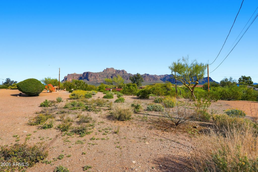 Photo of 710 S Muleshoe Road S, Apache Junction, AZ 85119 (MLS # 6973637)