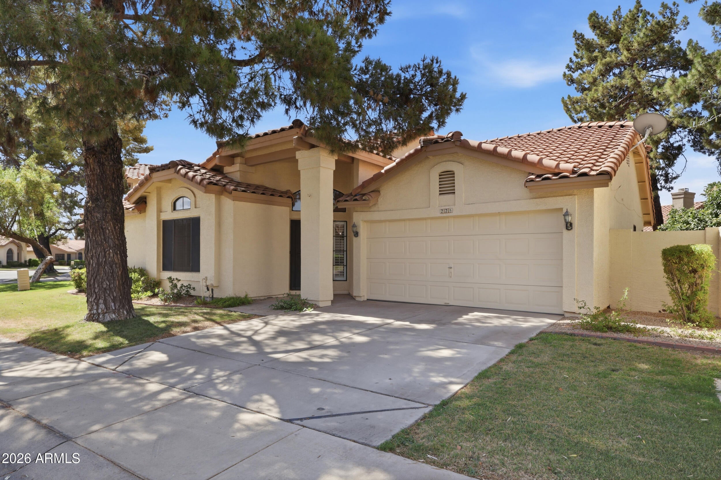 225 W VERA Lane