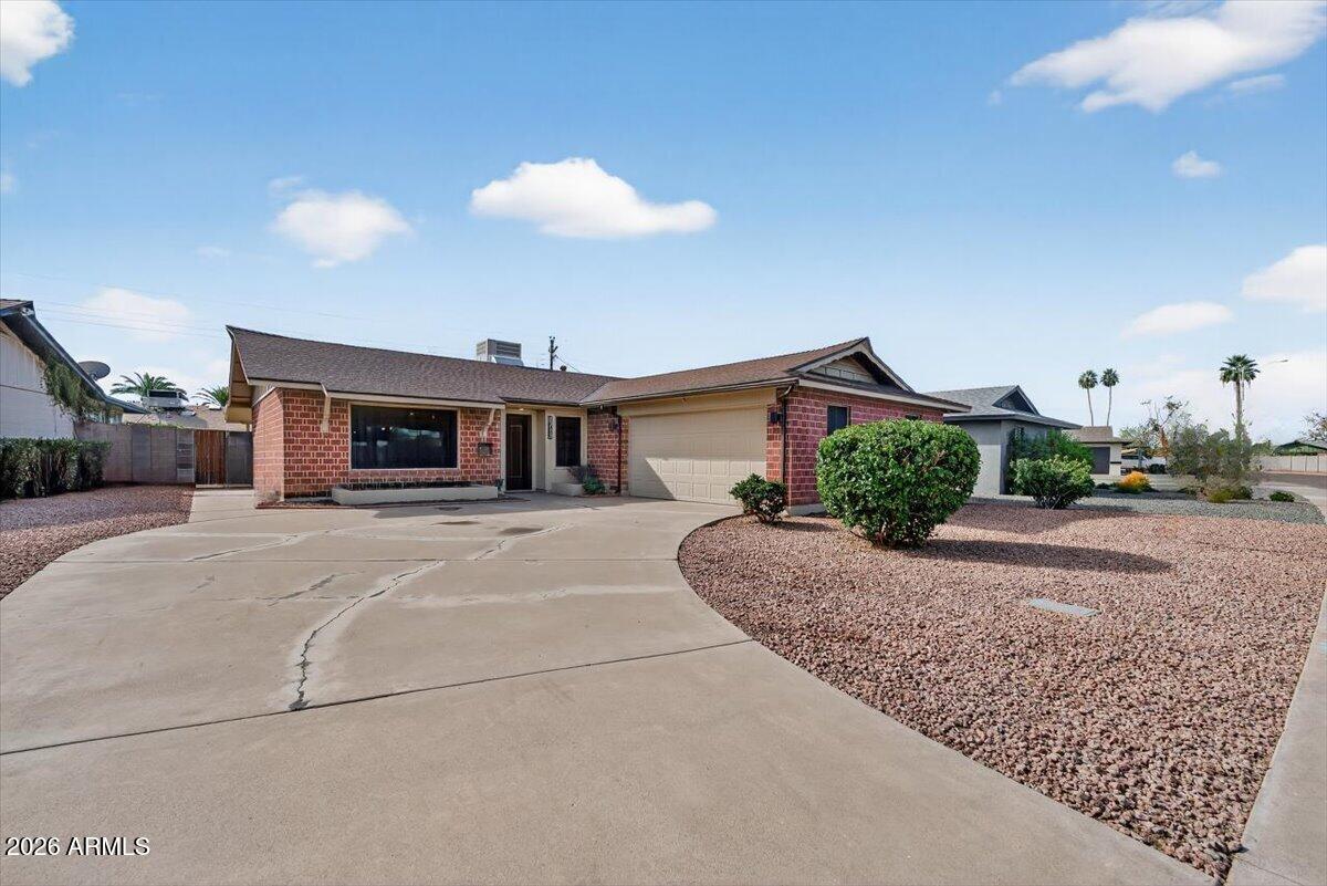 8713 E SAGE Drive