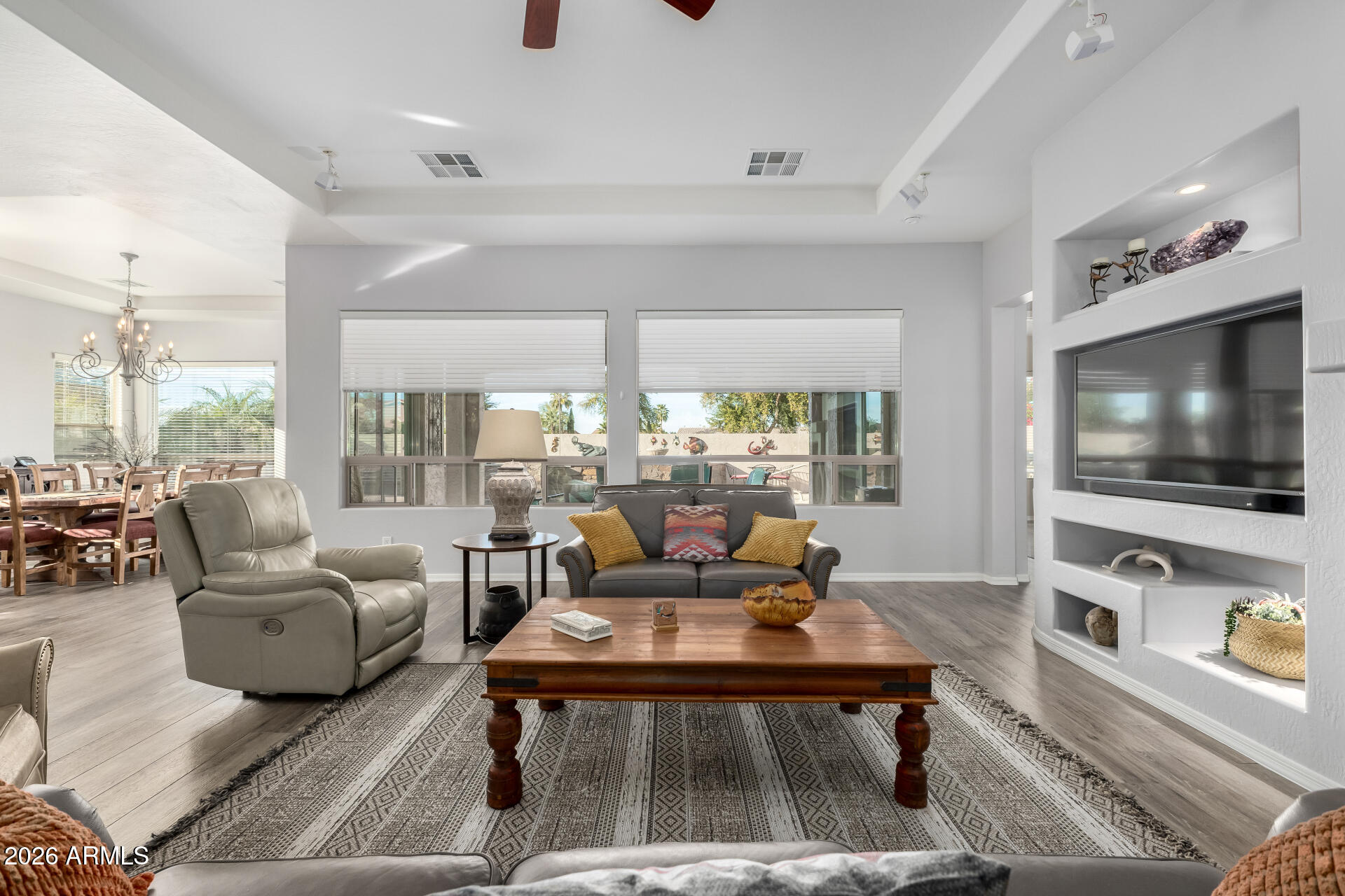 4192 E Chestnut Lane