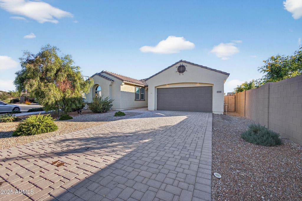 Photo of 23301 S 229th Place, Queen Creek, AZ 85142 (MLS # 6957178)