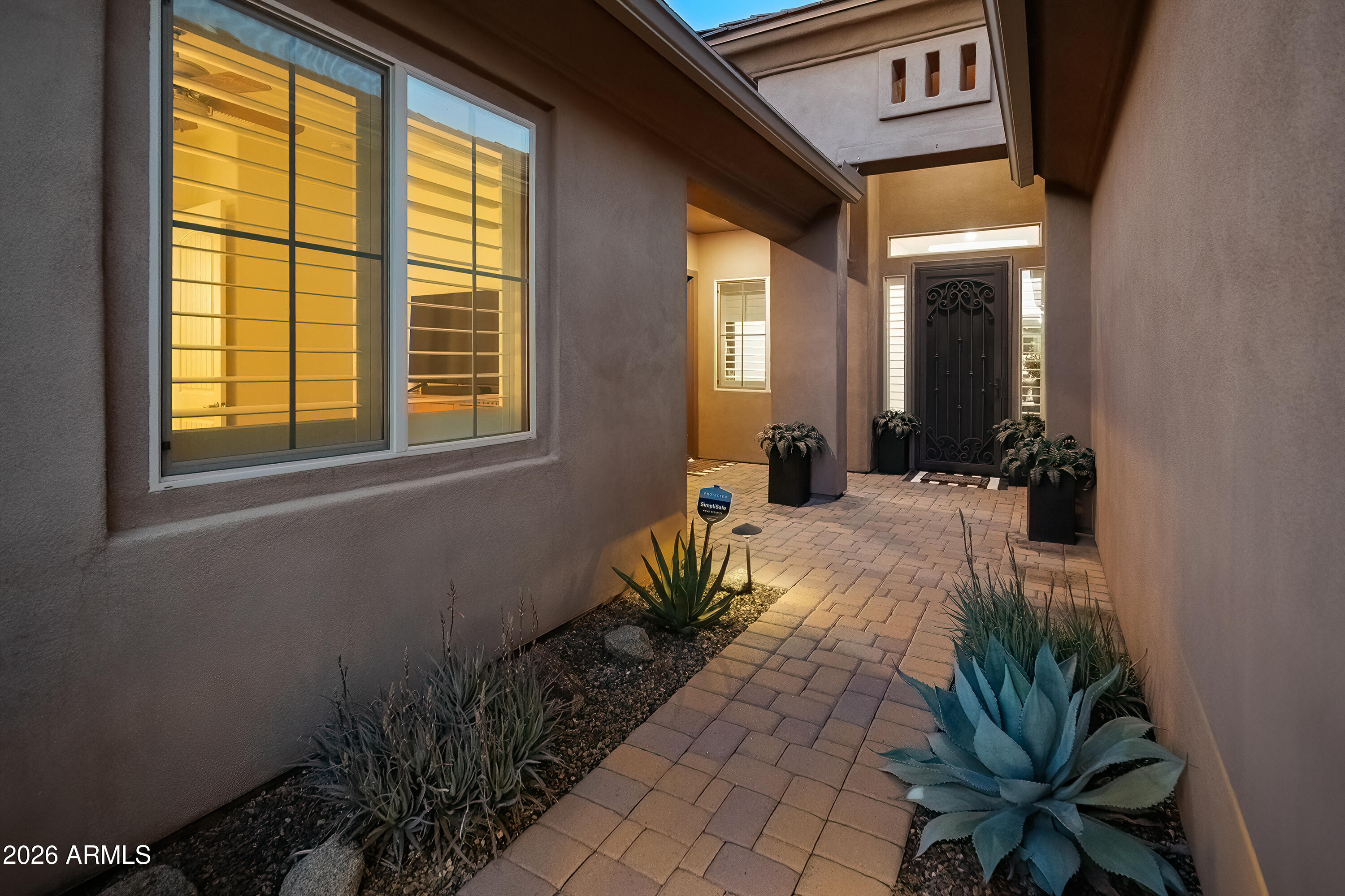 6114 E BRAMBLE BERRY Lane