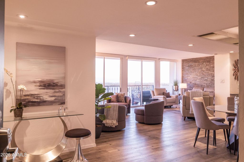 Photo of 2323 N Central Avenue #1103, Phoenix, AZ 85004 (MLS # 6980111)