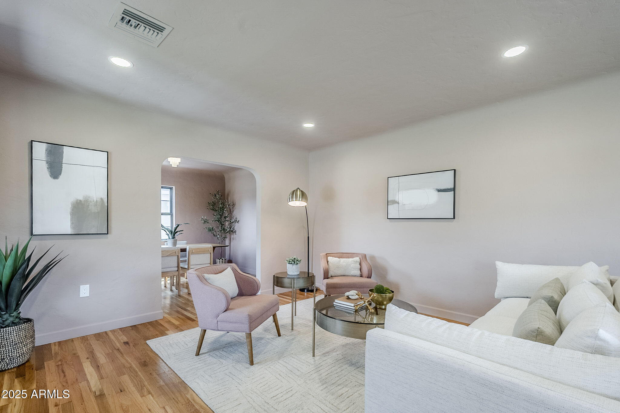 1551 W VERNON Avenue