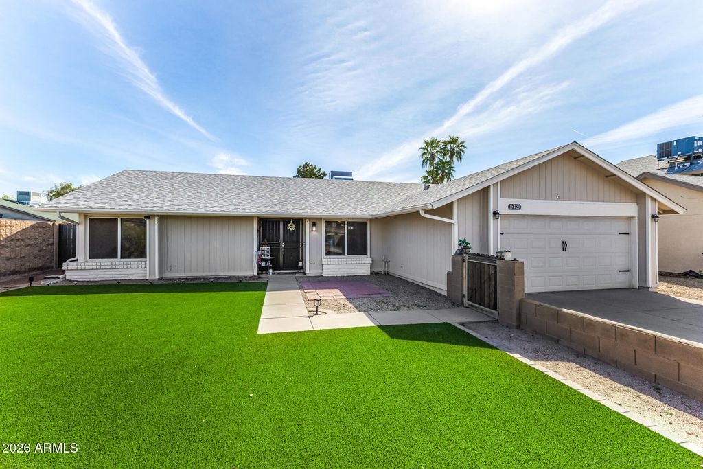 Photo of 15425 N 23rd Drive, Phoenix, AZ 85023 (MLS # 7001021)