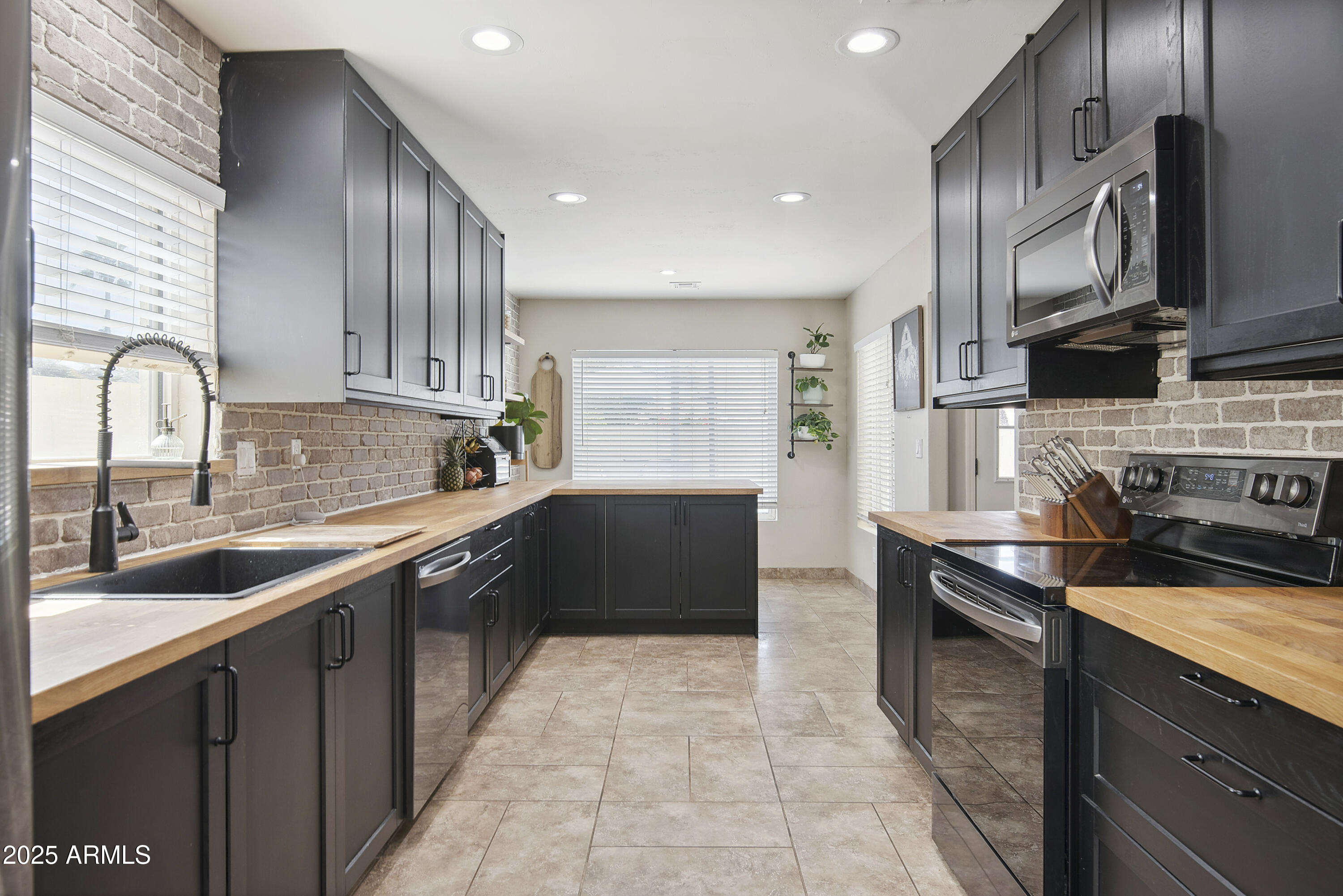4137 W Cielo Grande --