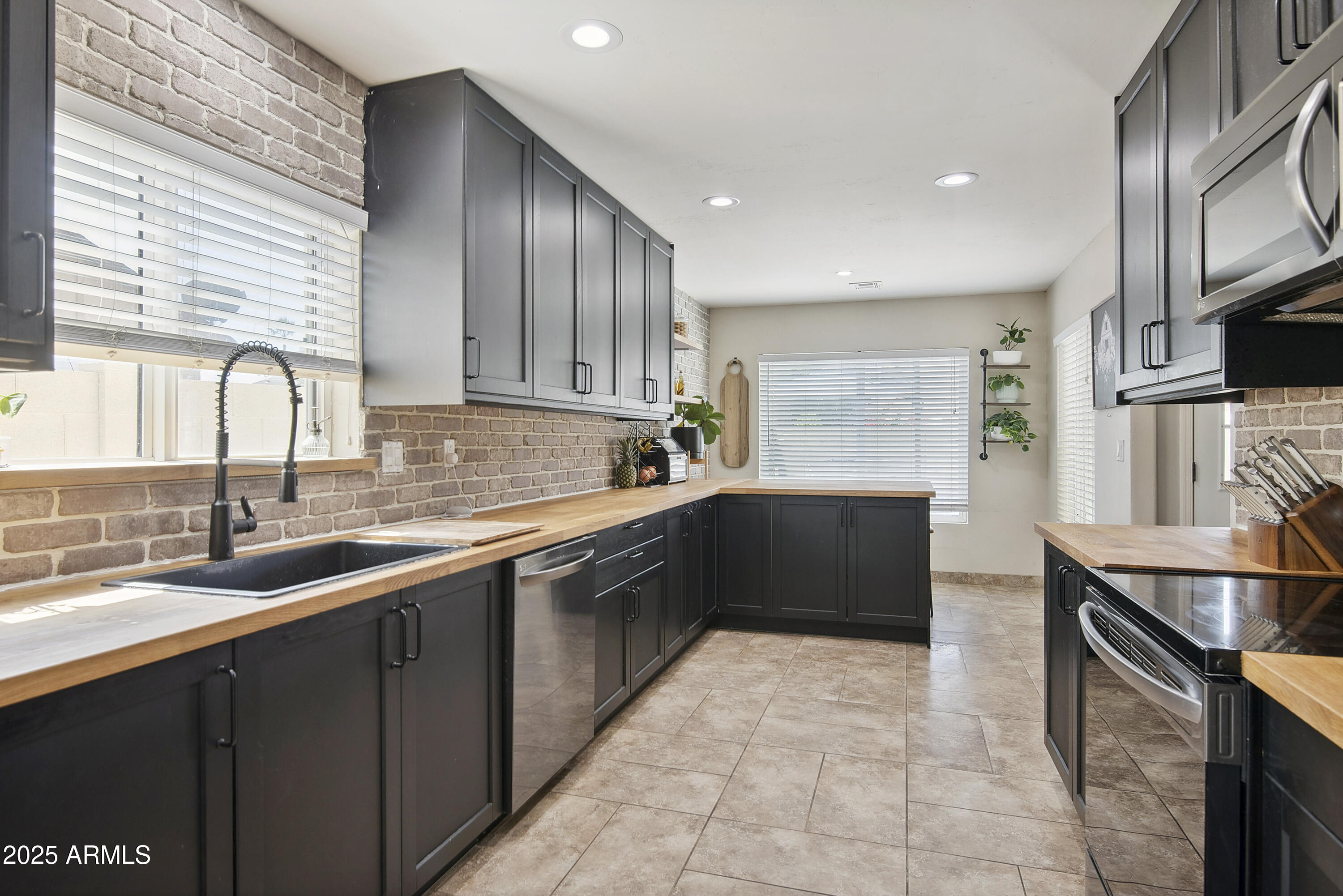 4137 W Cielo Grande --