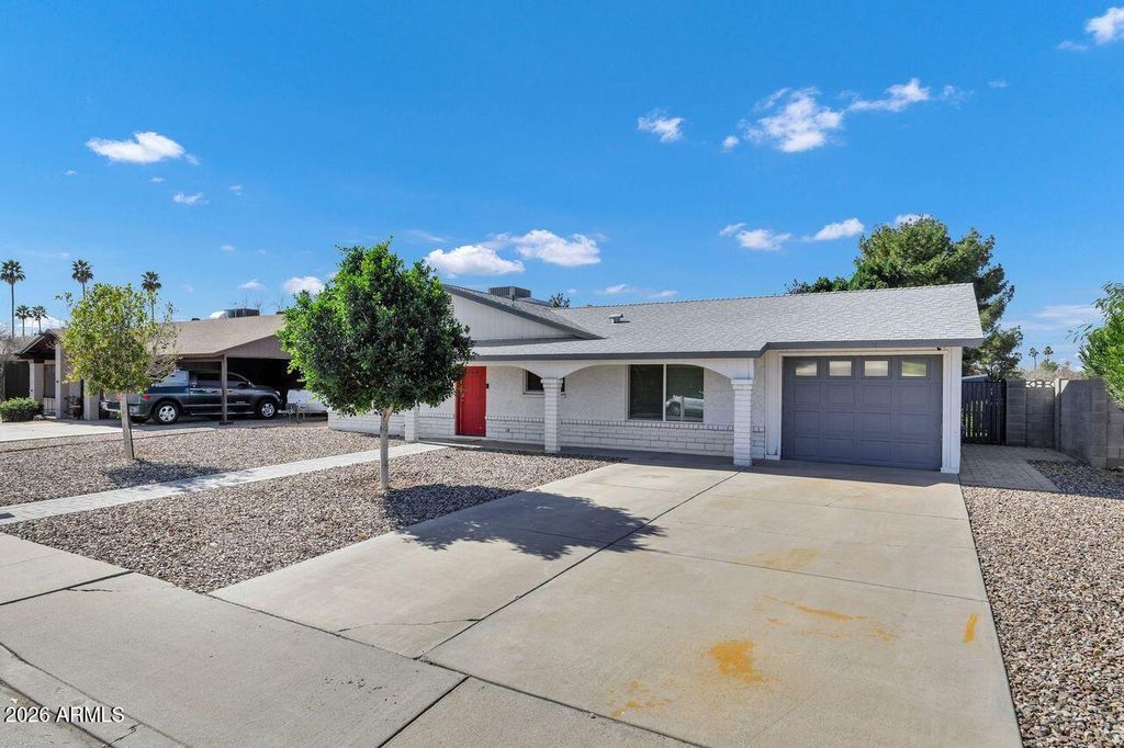 Photo of 6318 S College Avenue, Tempe, AZ 85283 (MLS # 6980010)