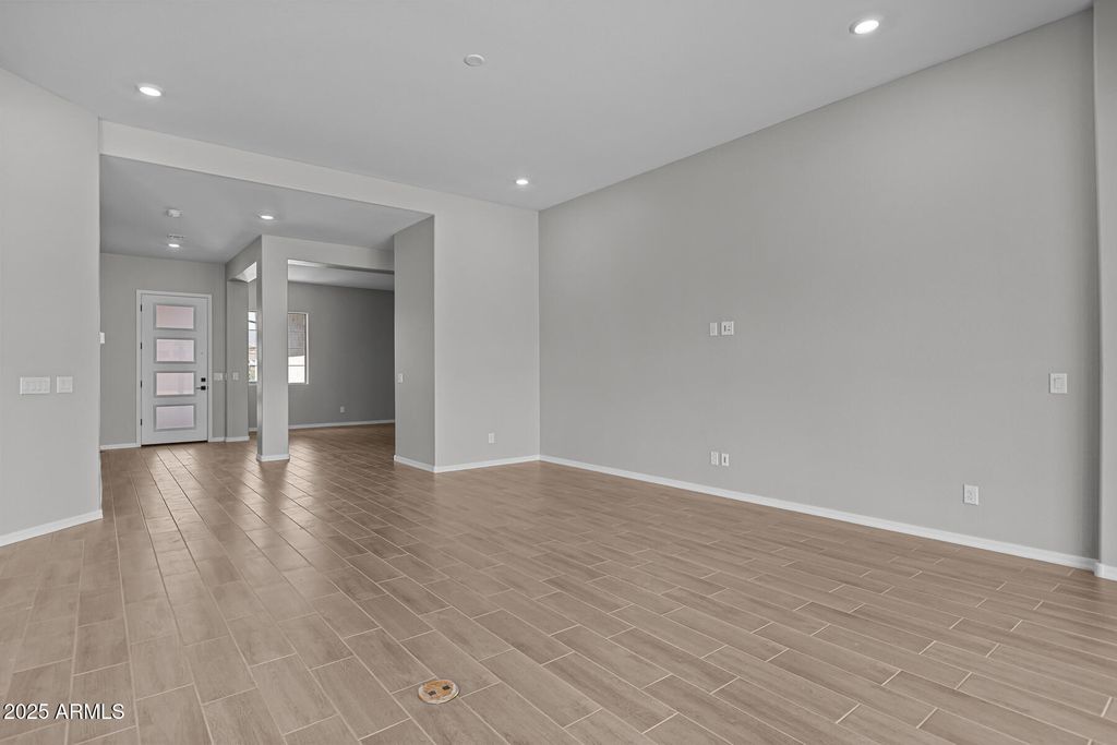 Photo of 12332 W Parkway Lane, Avondale, AZ 85323 (MLS # 6874803)