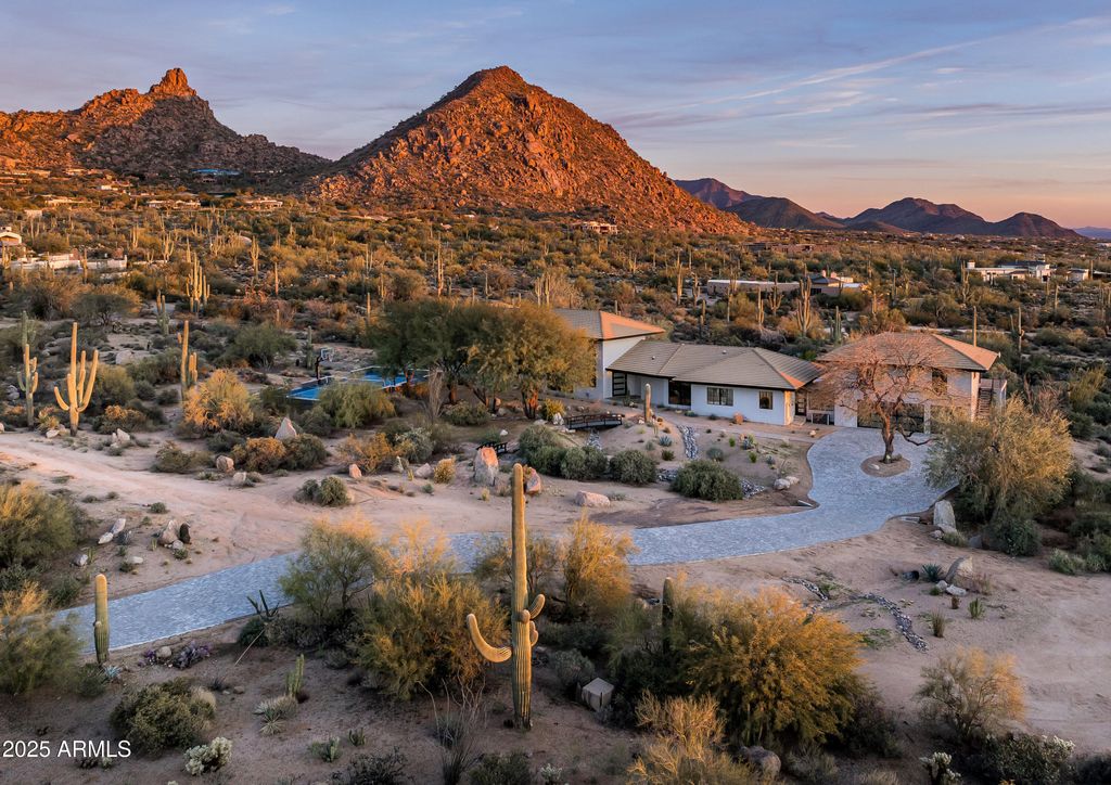 Photo of 9333 E Pinnacle Vista Drive, Scottsdale, AZ 85262 (MLS # 6932820)