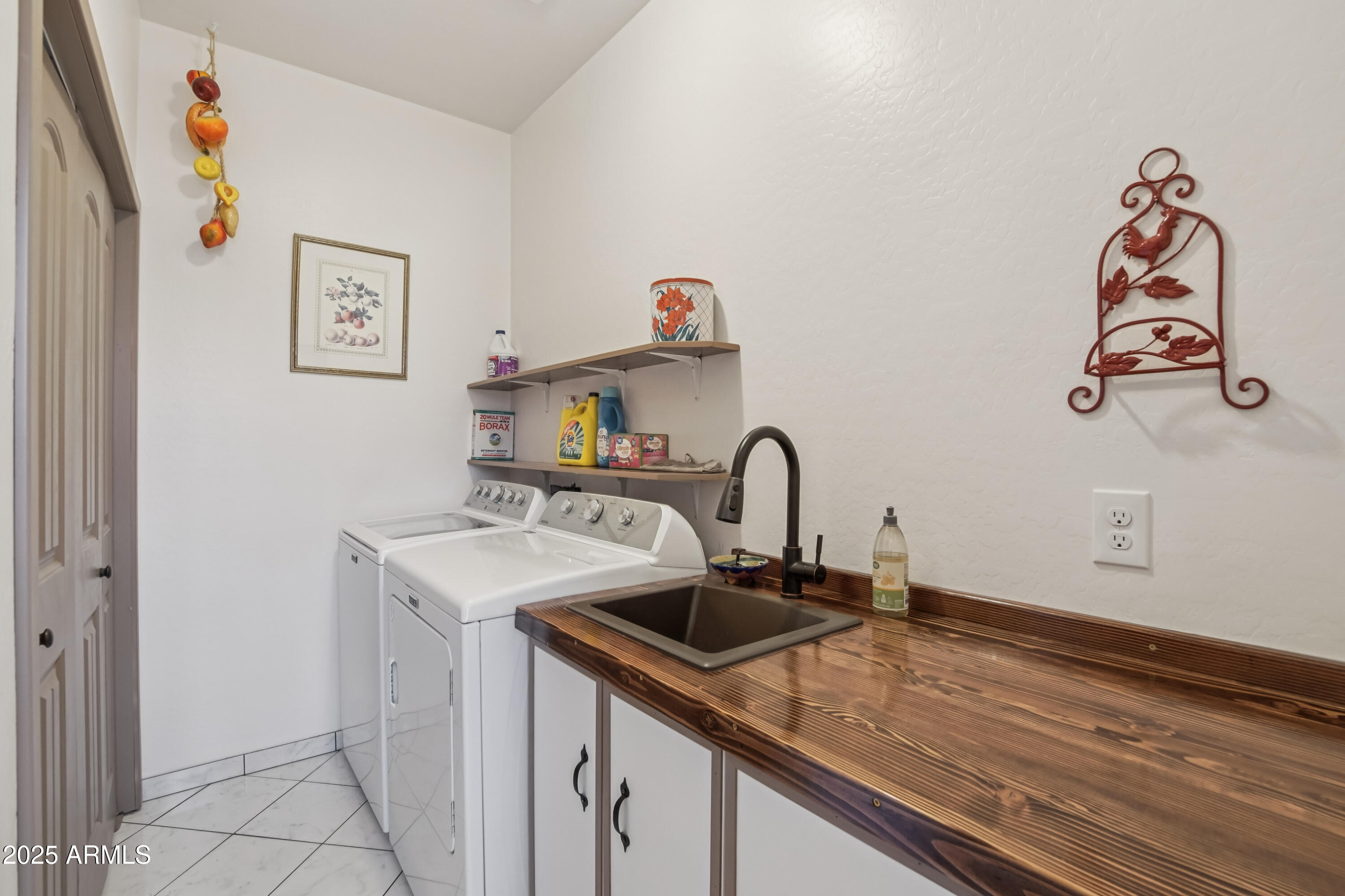 MOUNTAIN VIEW ESTATES UNITS 2 & 3 - Residential