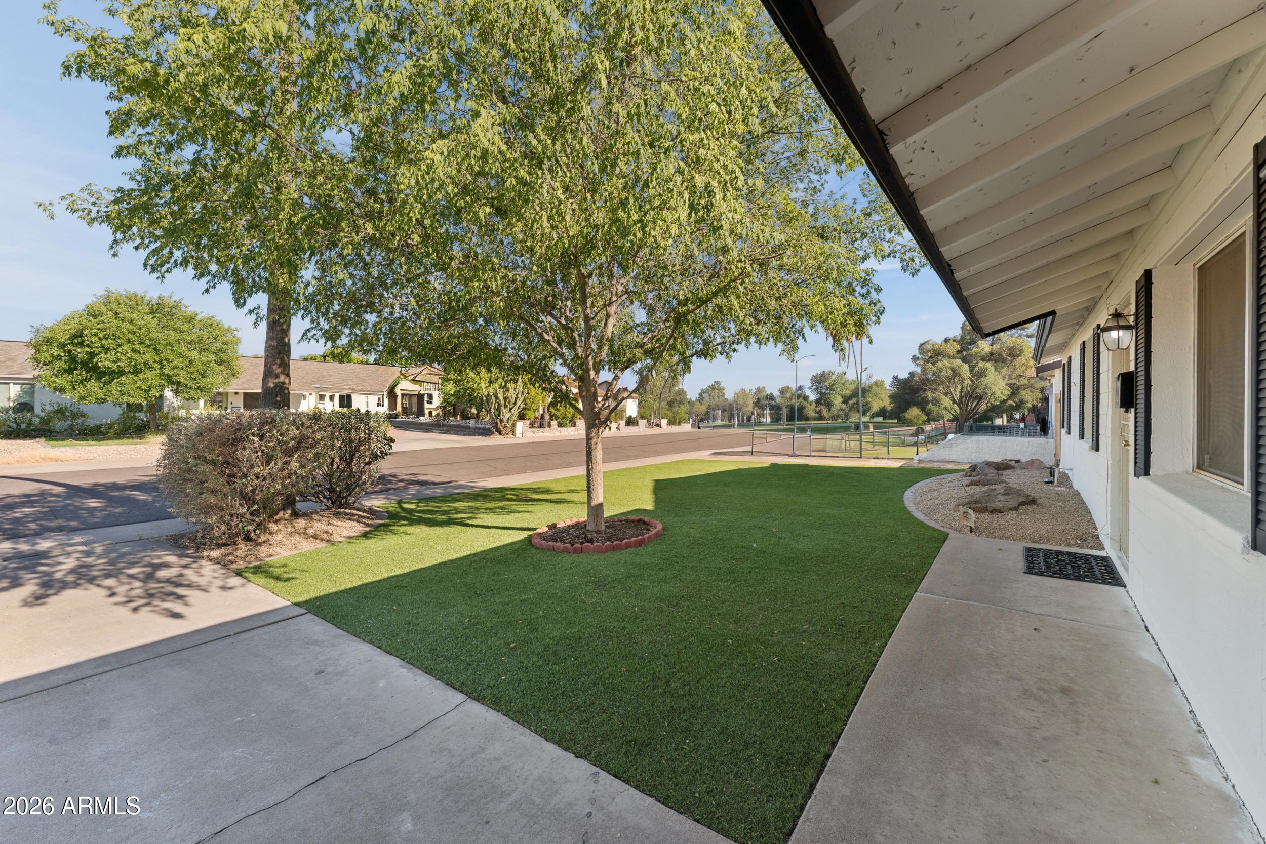 13842 N 37TH Way
