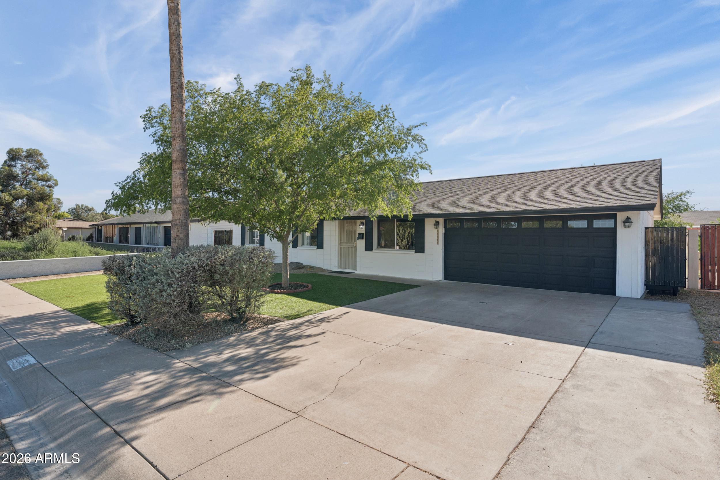 13842 N 37TH Way